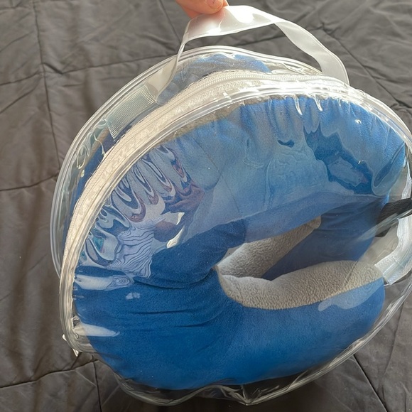 Travelon Vibrant Blue and Soft Gray Travel Pillow - Picture 11 of 11